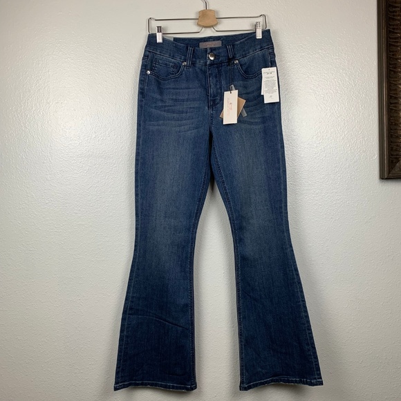 Melissa McCarthy Seven7 Slimming Silhouette Jeans - Picture 1 of 6